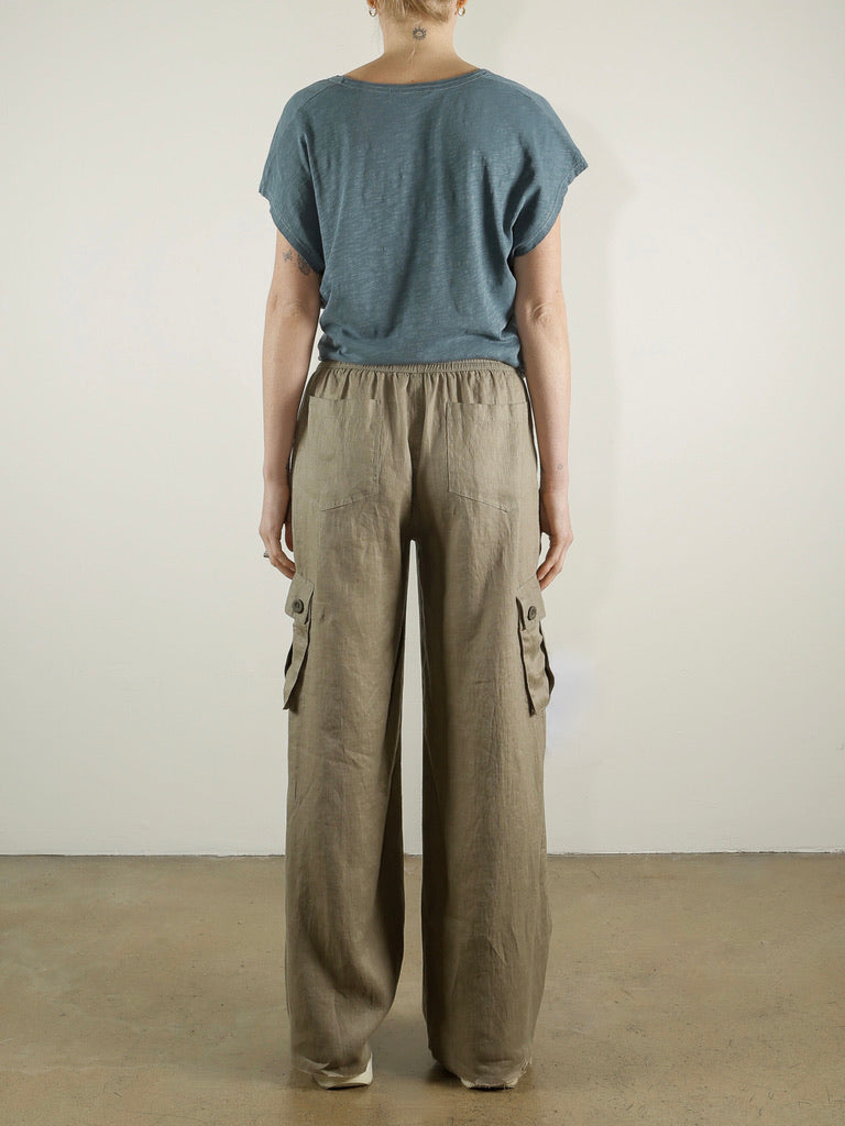Mason Cargo Pant in French Linen - Olive