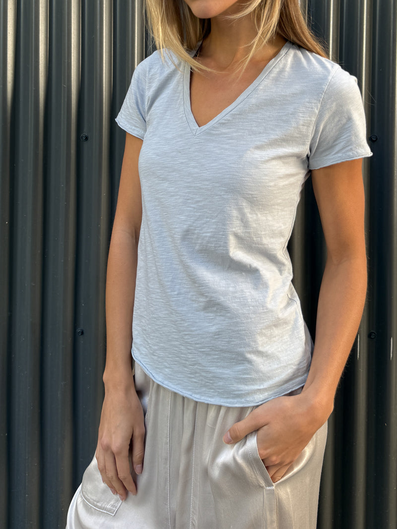 Classic V-Neck Tee in Supima Slub - Breeze