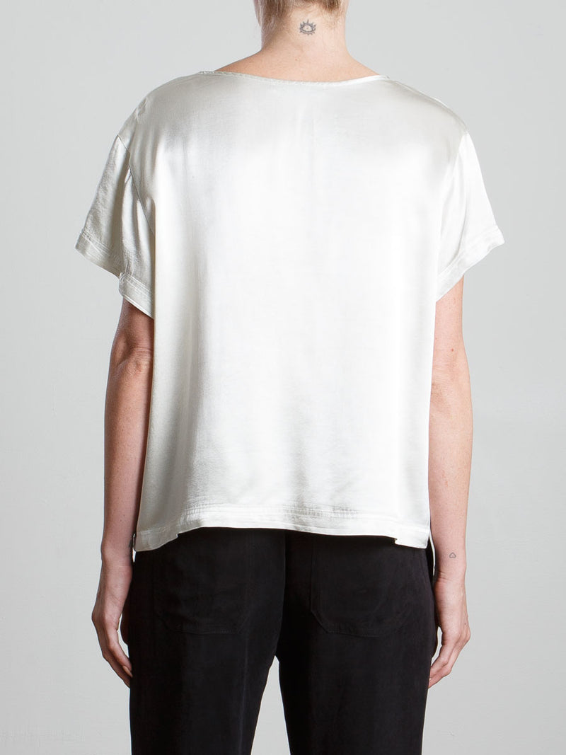 Piper Tee in Vintage Satin - Oyster