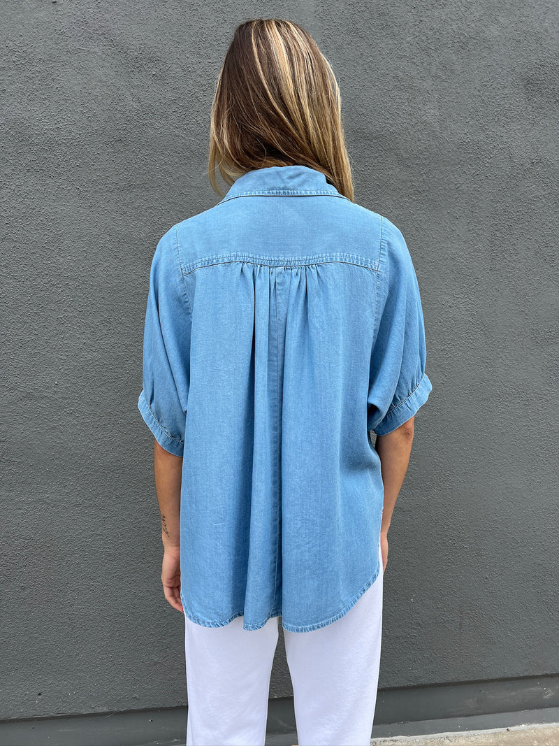 Claude Shirt in Chambray - Light Wash