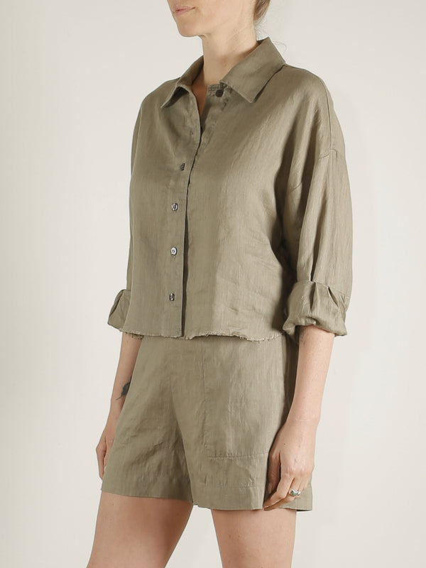 Esme Crop Shirt in French Linen - Olive