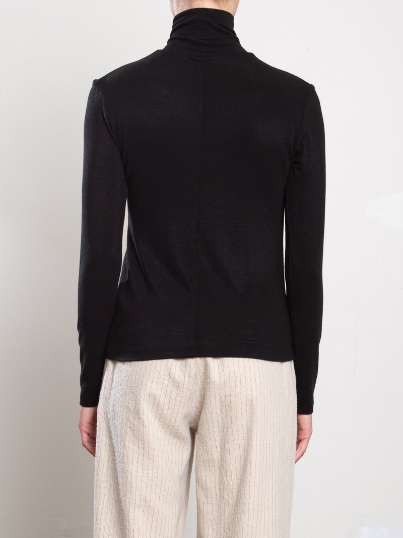 Shiloh Turtleneck in Cashmere Jersey - Black