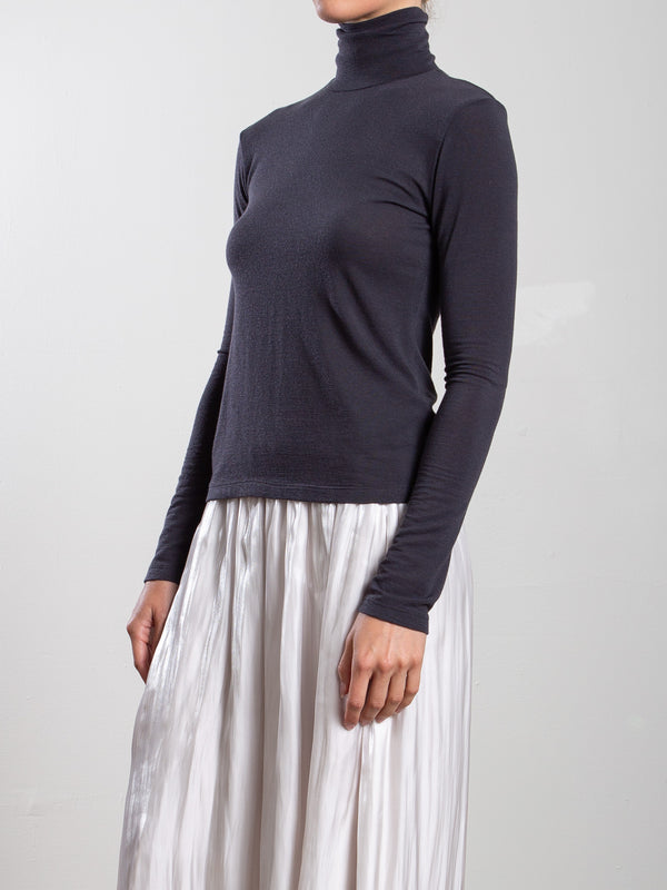 Shiloh Turtleneck in Cashmere Jersey - Carbon