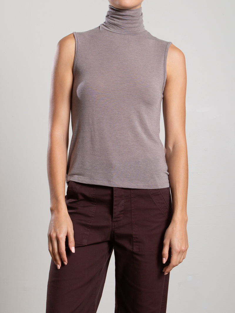 Maya Turtleneck in Cashmere Jersey - Mink