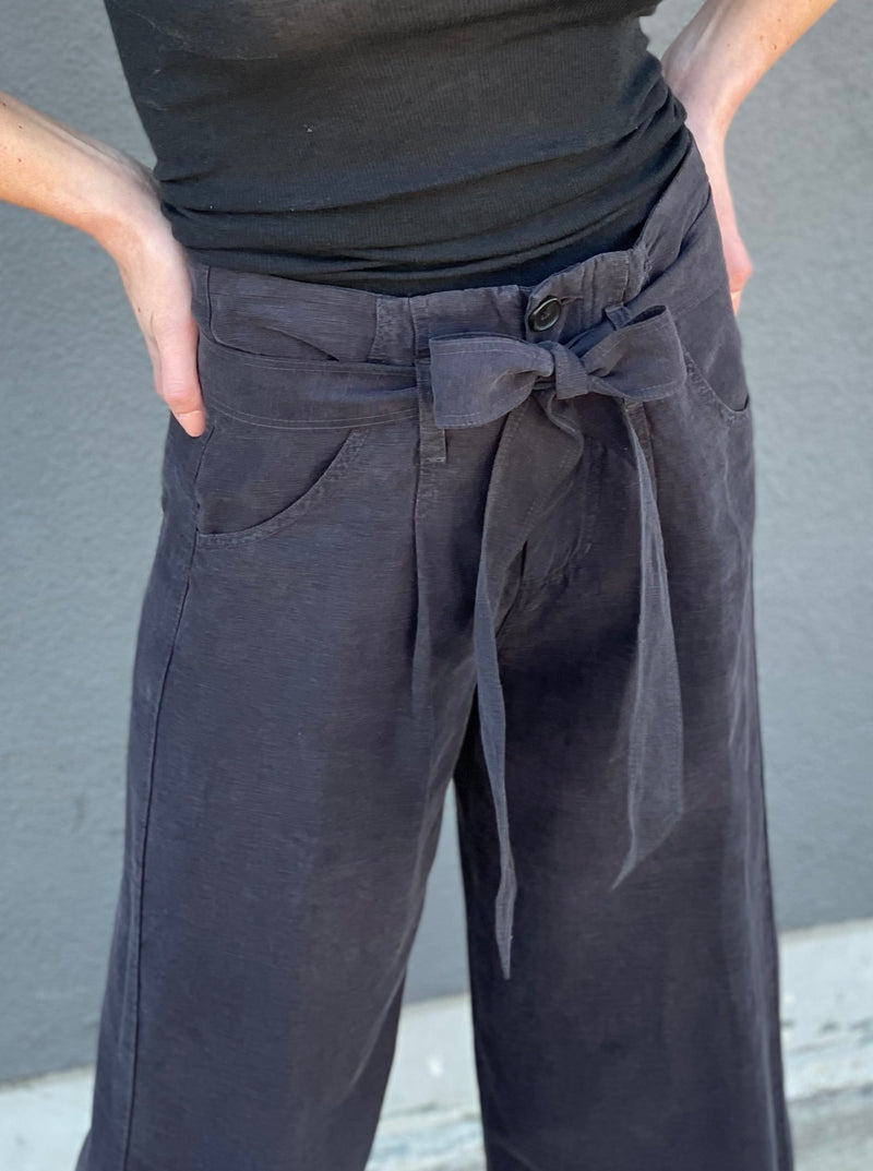 Kelly Pant in Linen - Charcoal