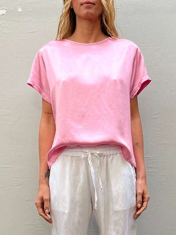 Piper Tee in Vintage Satin - Hot Pink